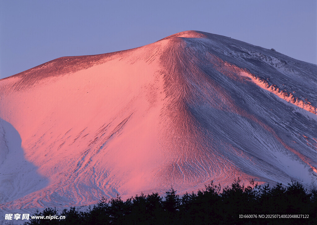 夕阳下的富士山美景