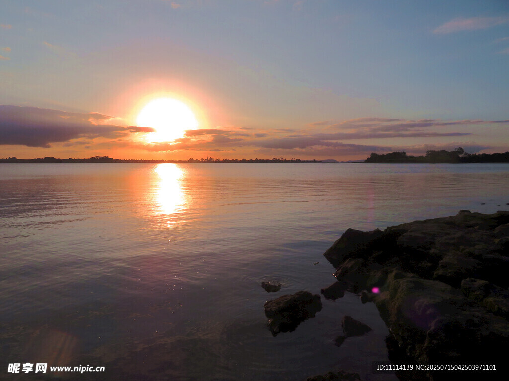 海滨夕阳美景