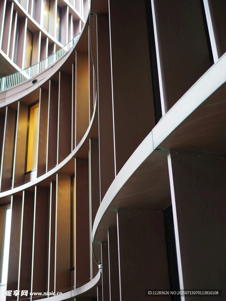 现代建筑独特螺旋结构