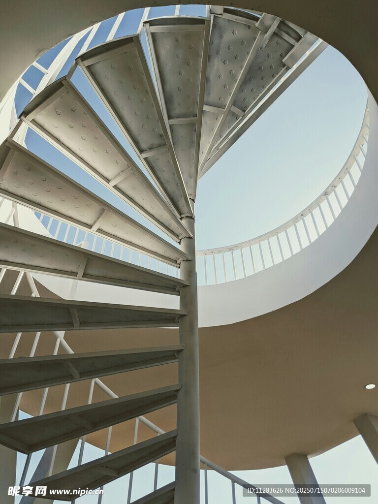 现代螺旋楼梯建筑景观
