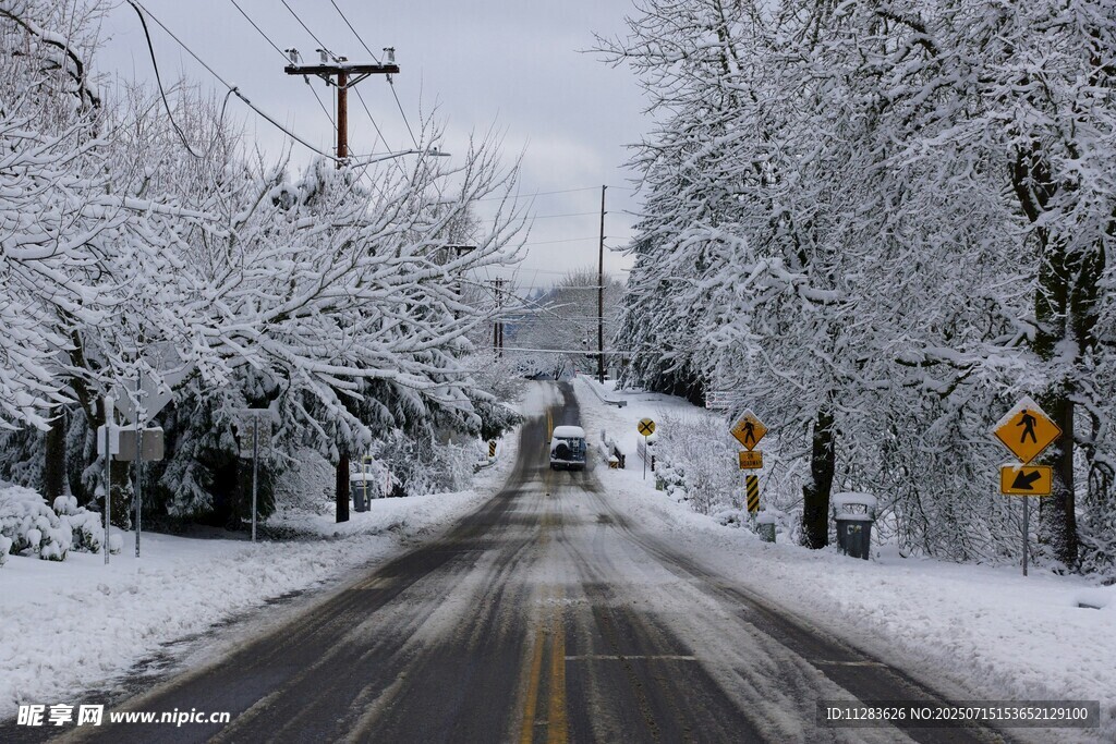 雪覆道路
