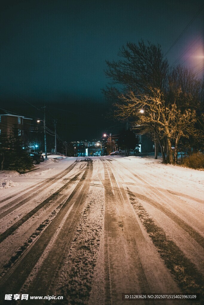 雪夜街道