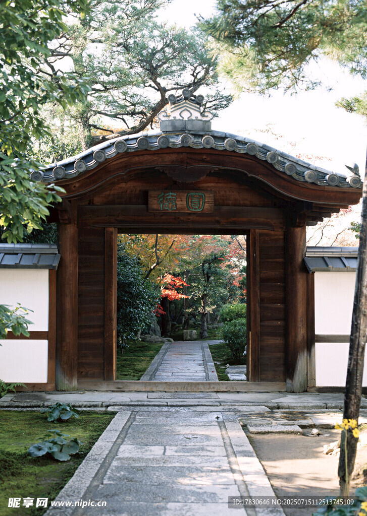 日式庭院木质门景观
