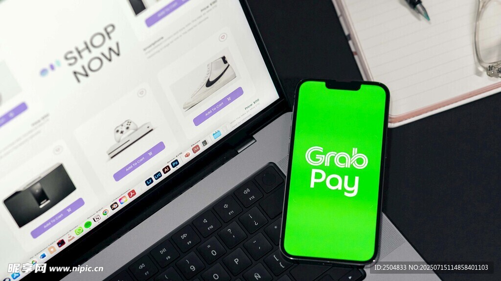 手机展示Grab Pay界面