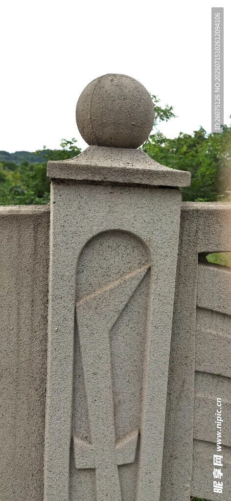 精致石雕围栏装饰细节