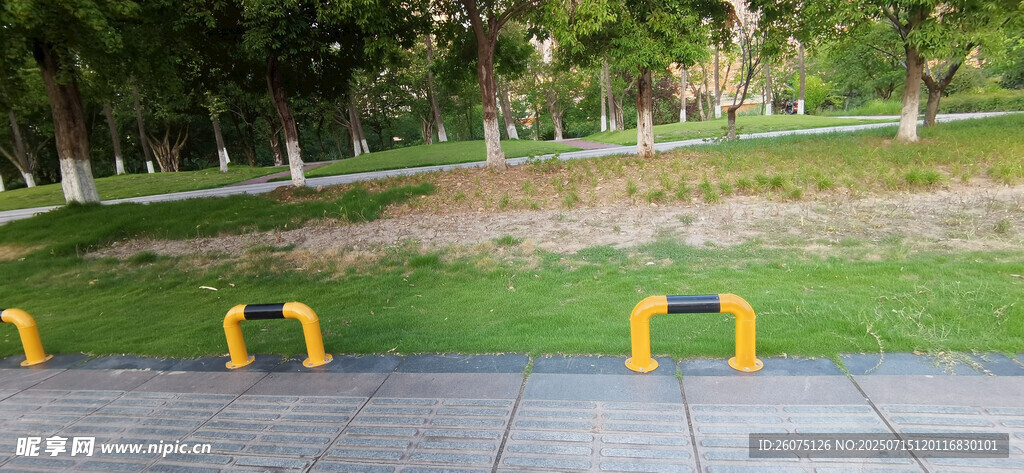 户外阻拦设施