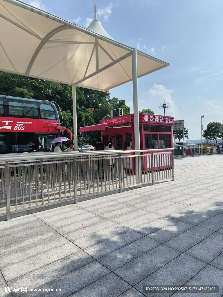 公交站台场景