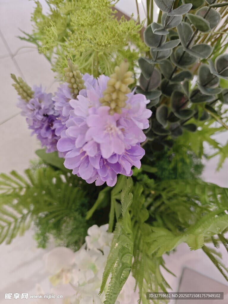 紫色花卉绿植组合摆件