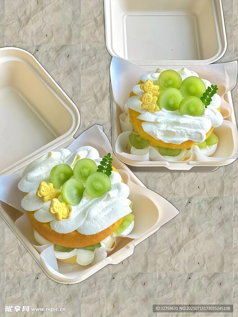 美味水果奶油蛋糕