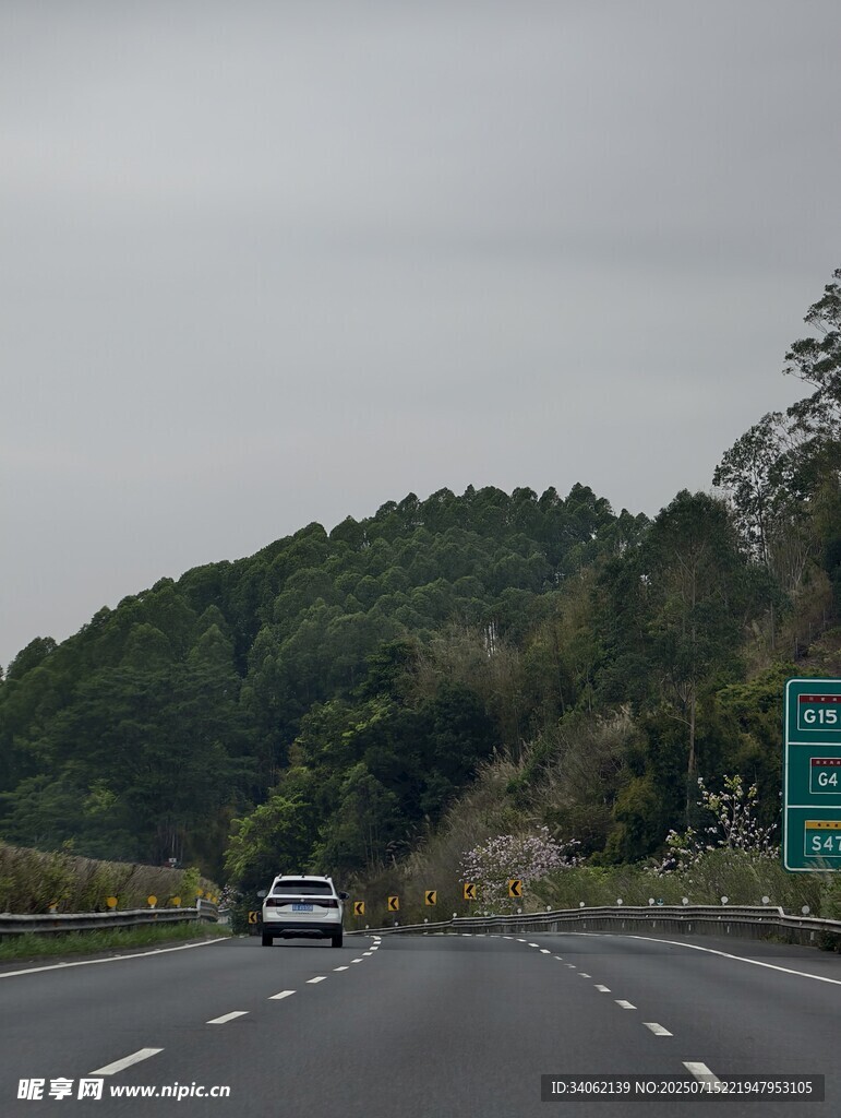 公路行车风景