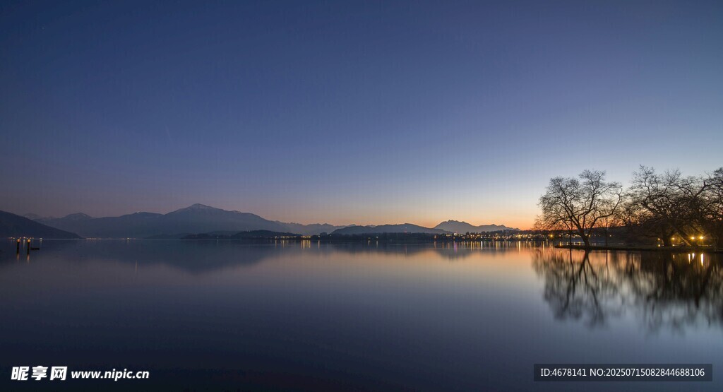 湖畔黄昏美景