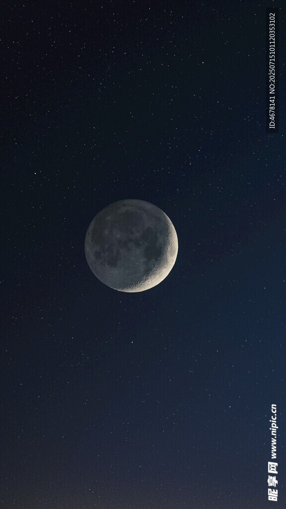 夜空中的弯弯月亮