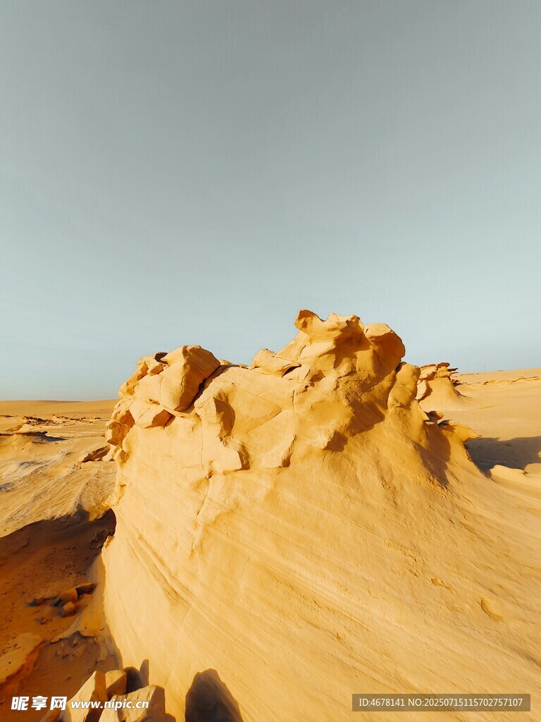 沙漠奇特地貌景观