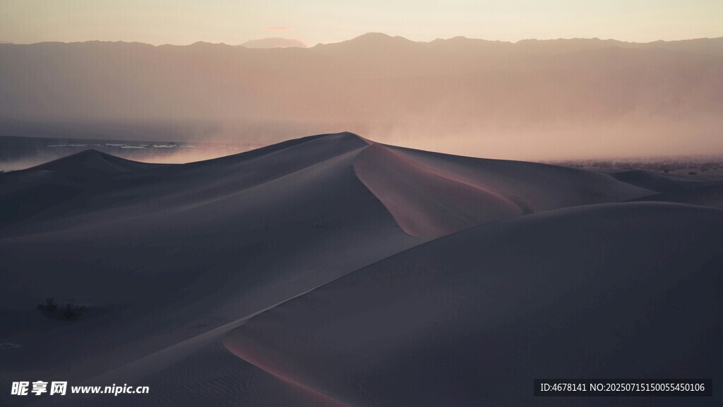 沙漠黄昏美景