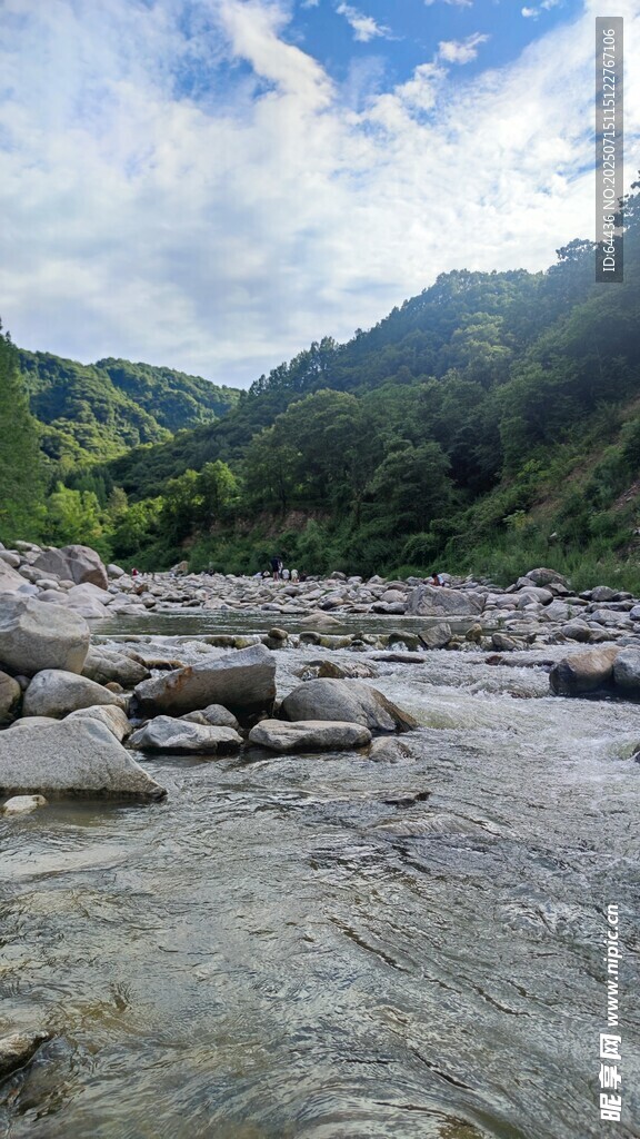 山间河滩 自然景致