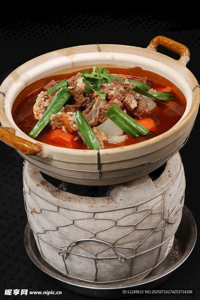 砂窝豆烧牛肉