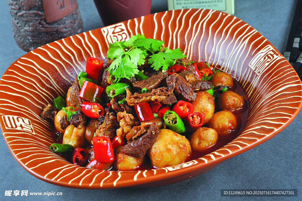小土豆烧牛肉
