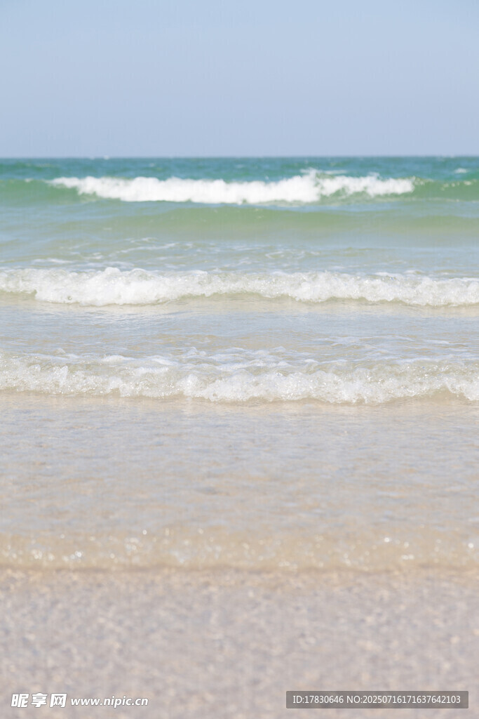 美丽海滨沙滩海浪景观