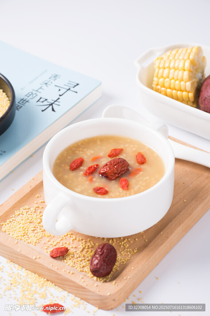 红枣玉米粥 