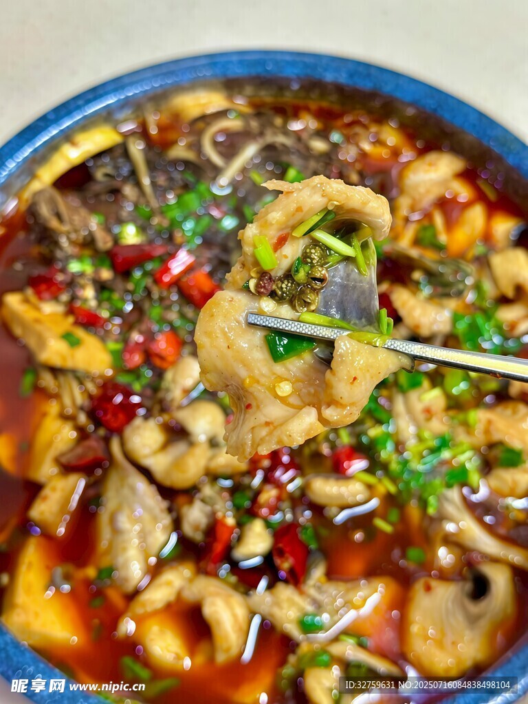 香辣美味毛血旺鱼片