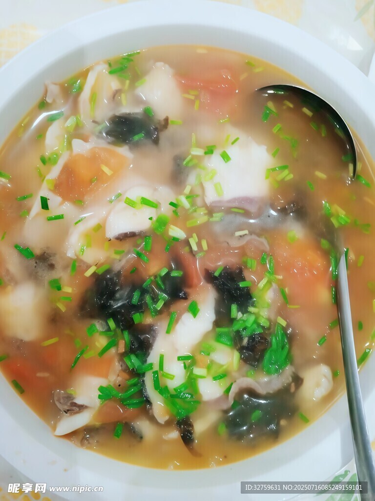 美味蔬菜鱼汤