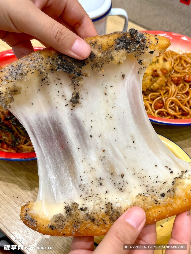 薄如蝉翼的特色美味面饼