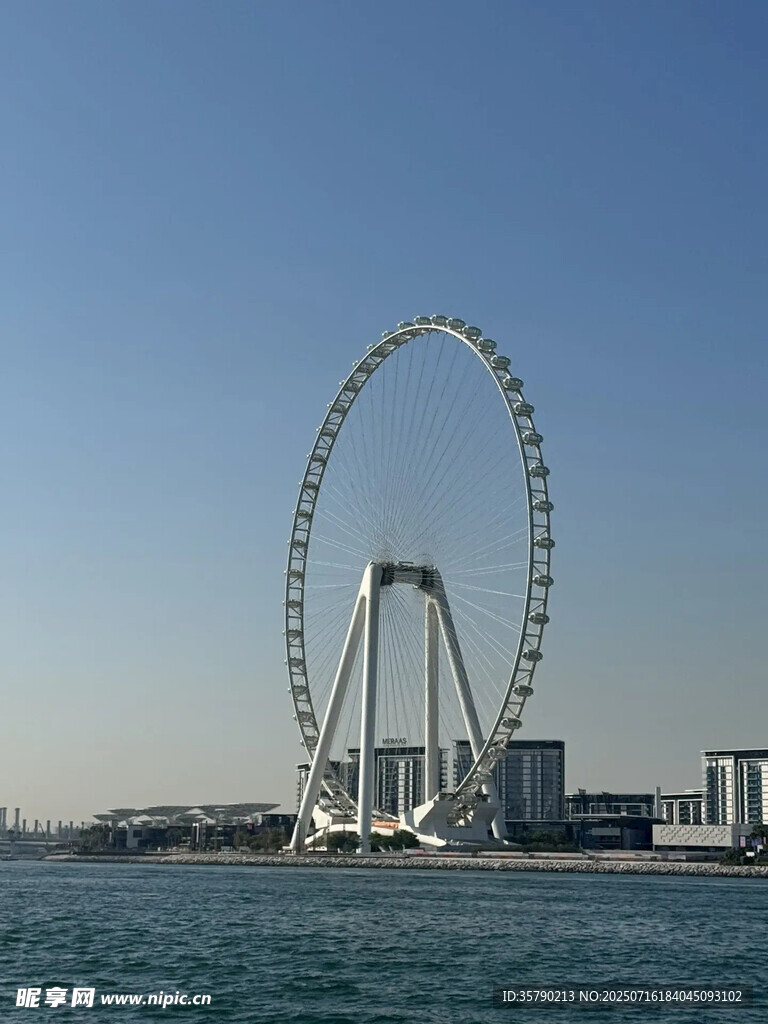 海上巨型摩天轮景观