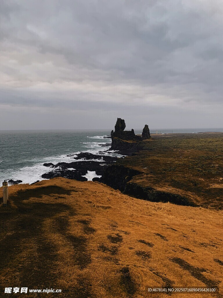 冰岛海岸壮丽自然风光