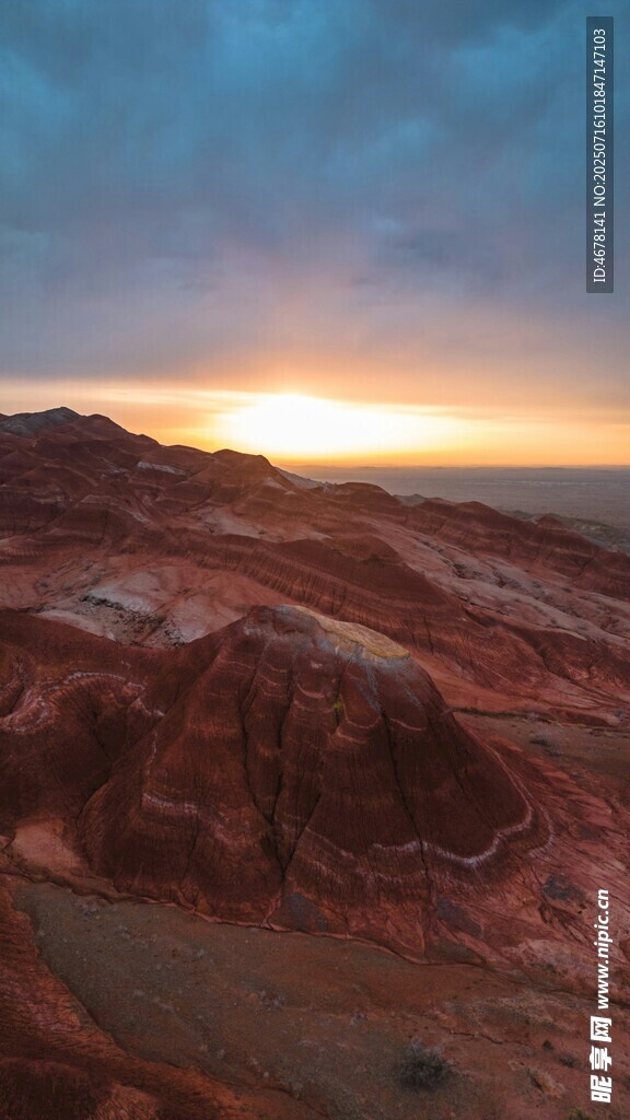 壮丽沙漠日落景观