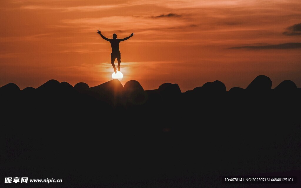 夕阳下的舞者