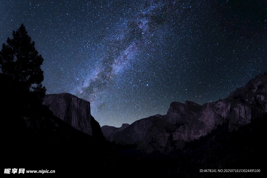 山谷间的璀璨星空