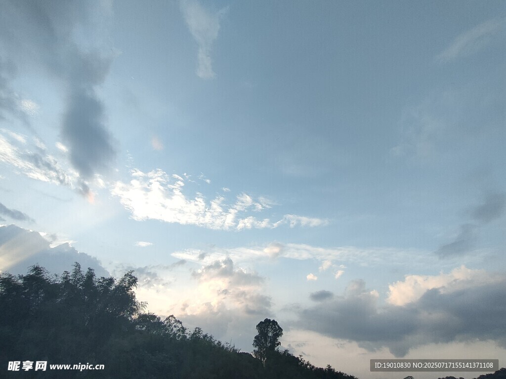 天空