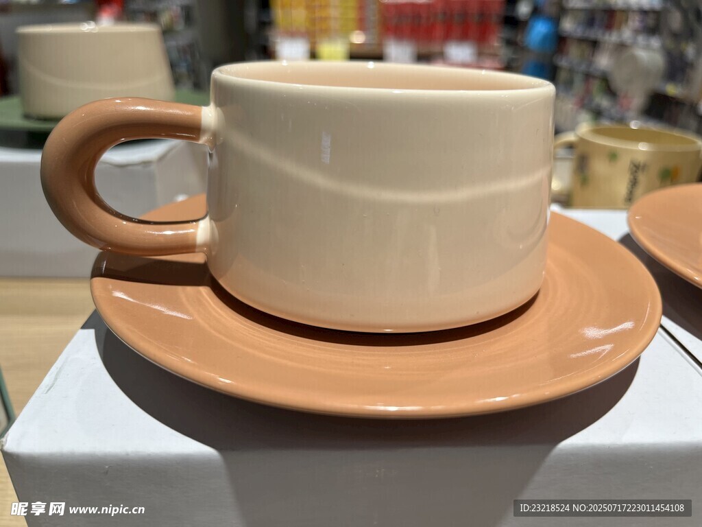 咖啡杯