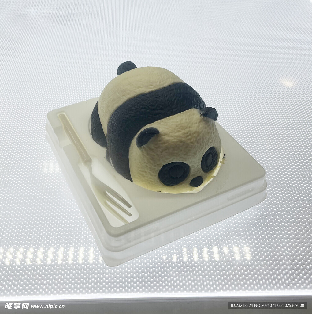 熊猫造型蛋糕