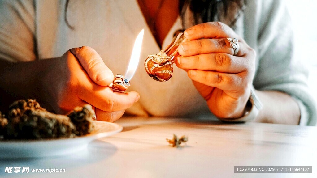手剥美味小龙虾