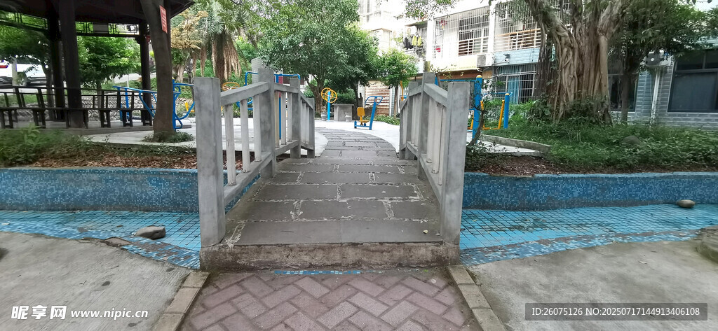 公园中的石桥景观