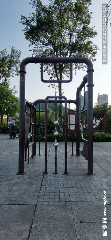 户外健身器材场景