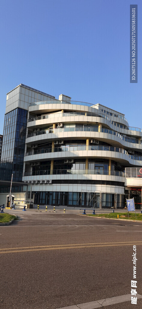 现代风格多层商业建筑