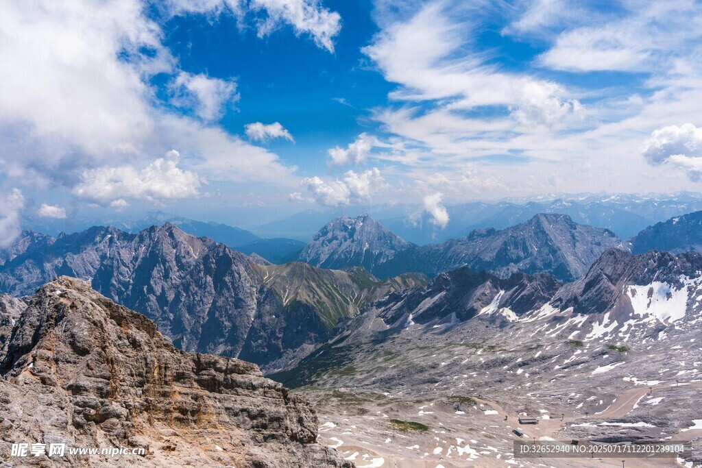 壮丽高山云海景观