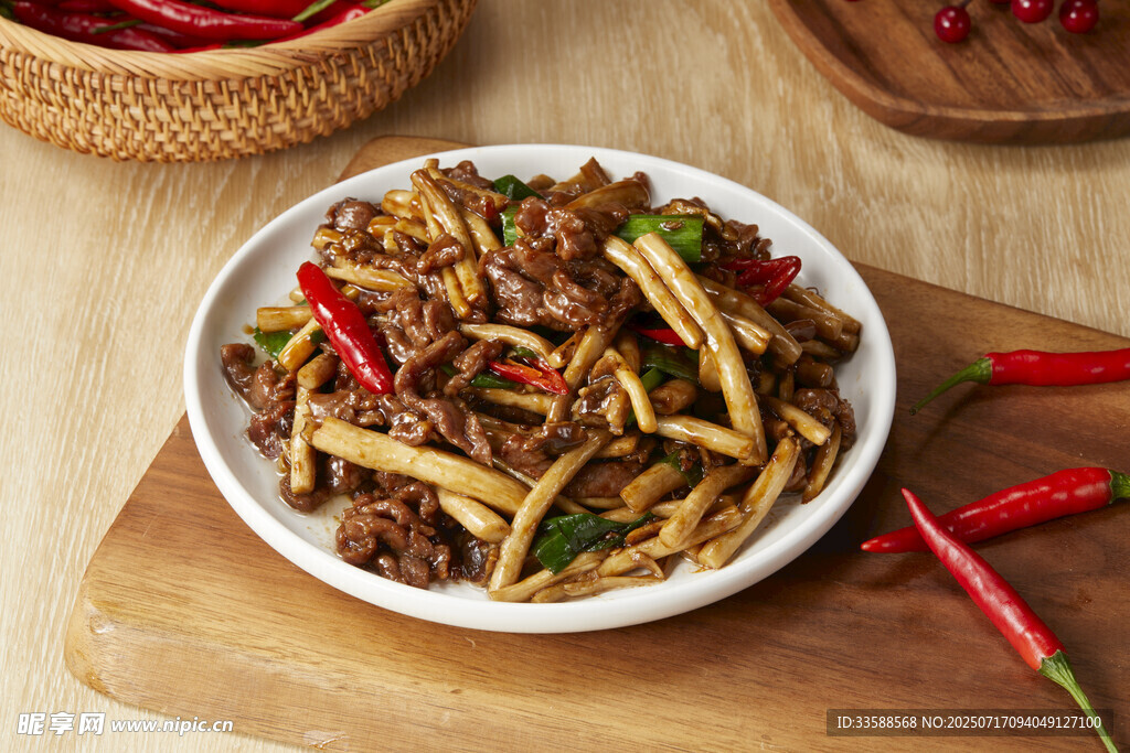 香辣笋丝炒牛肉 侧面照横版
