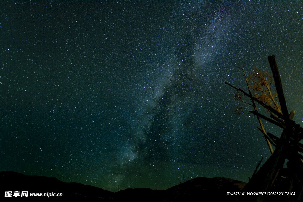 夜空下的璀璨星河