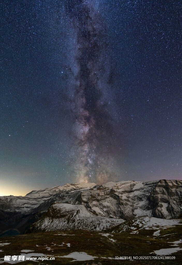 雪山之上的璀璨星河