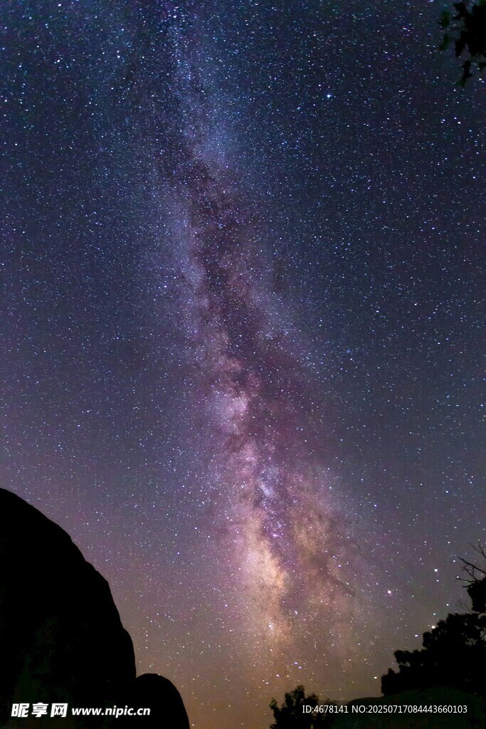 夜空下的璀璨星河