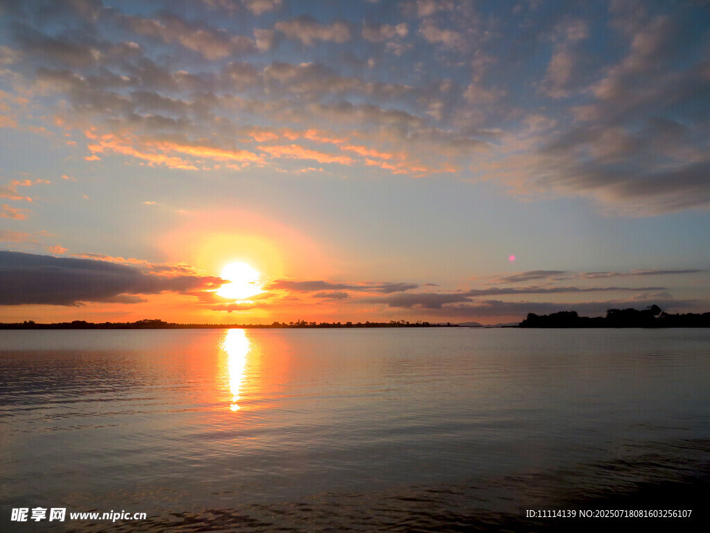 海上夕阳美景