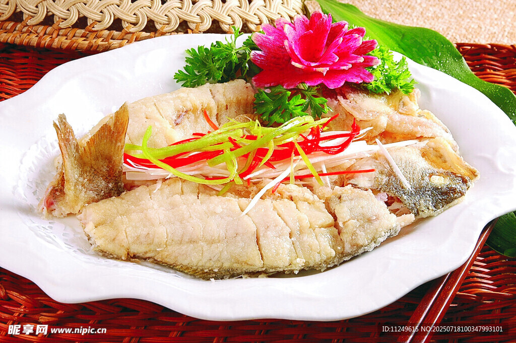 蒜香鲈鱼