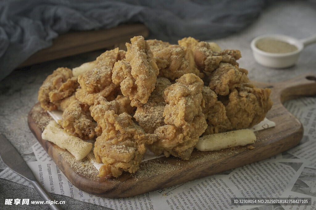 美味酥脆炸鸡诱人呈现