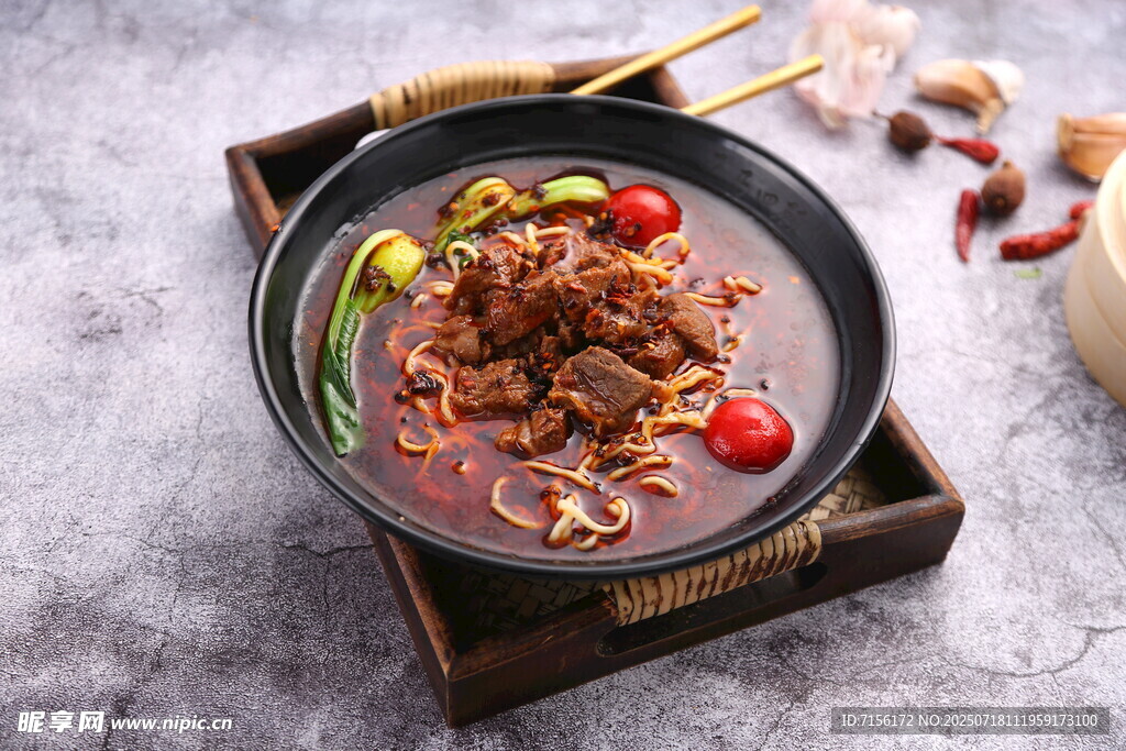 香辣牛肉煲味蕾的盛宴