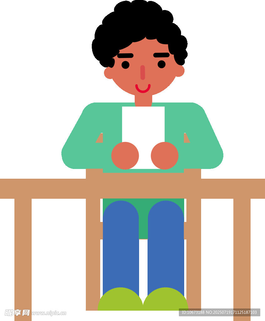 男孩手持纸张站在桌前