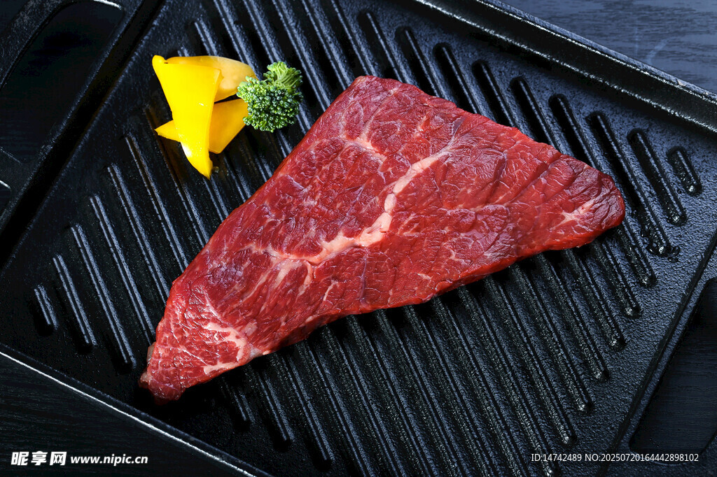 鲜嫩生牛肉
