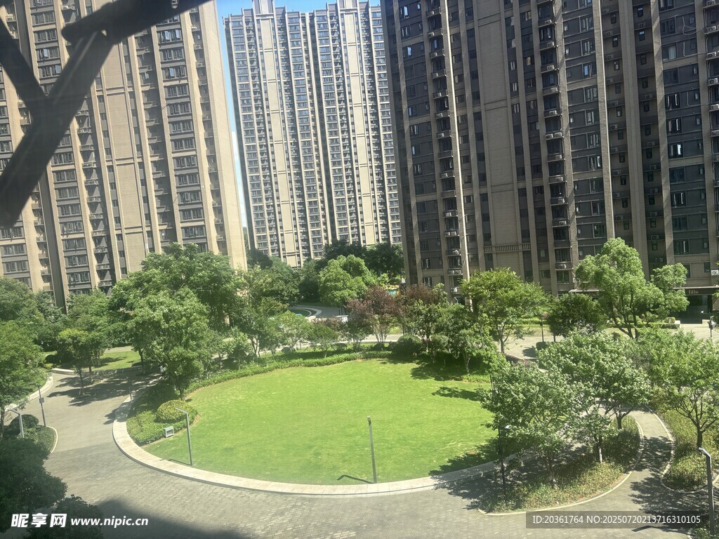 小区内的绿化景观